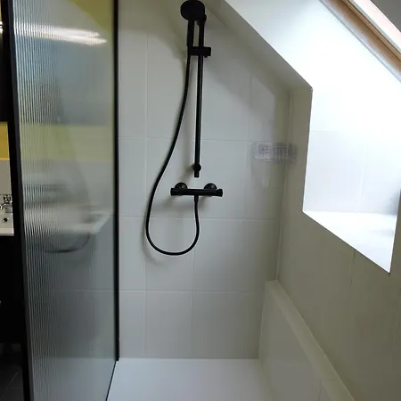 2 Lits D'une Personne *